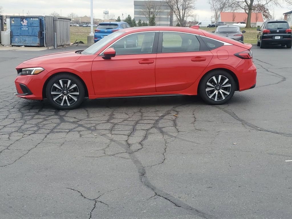 Used 2024 Honda Civic EX-L image 2