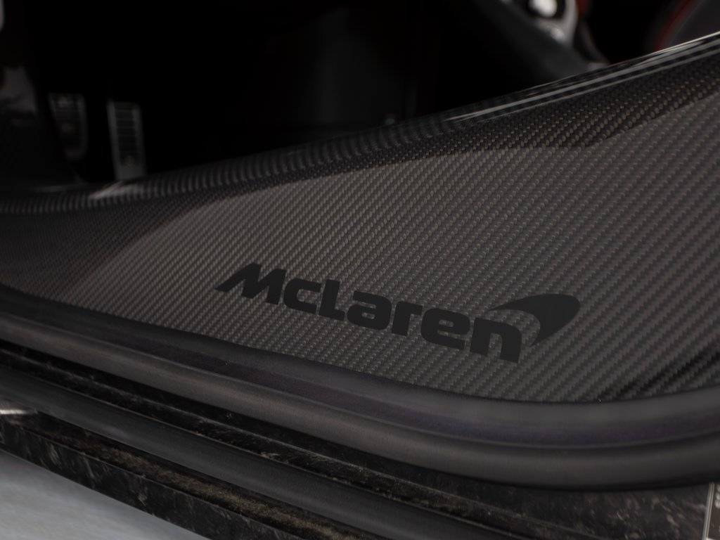 Used 2024 McLaren 750S Spider image 14
