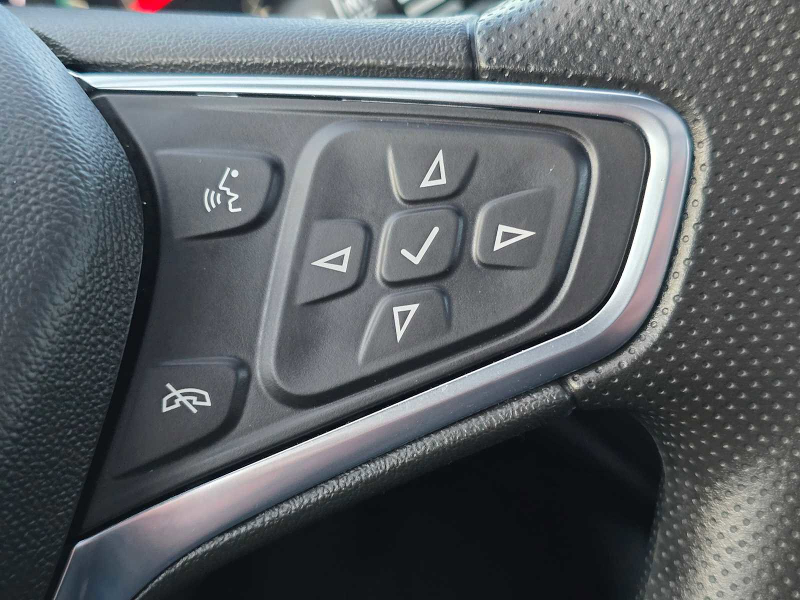 Used 2024 Chevrolet Malibu LT image 64