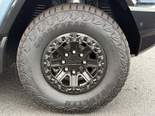 Used 2024 GMC Hummer EV 3X w/ Omega Edition AWD/4WD image 5