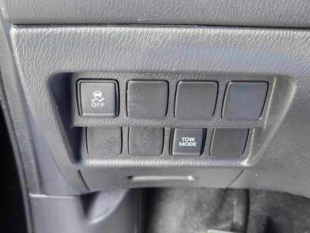 Used 2020 Nissan Pathfinder S image 30