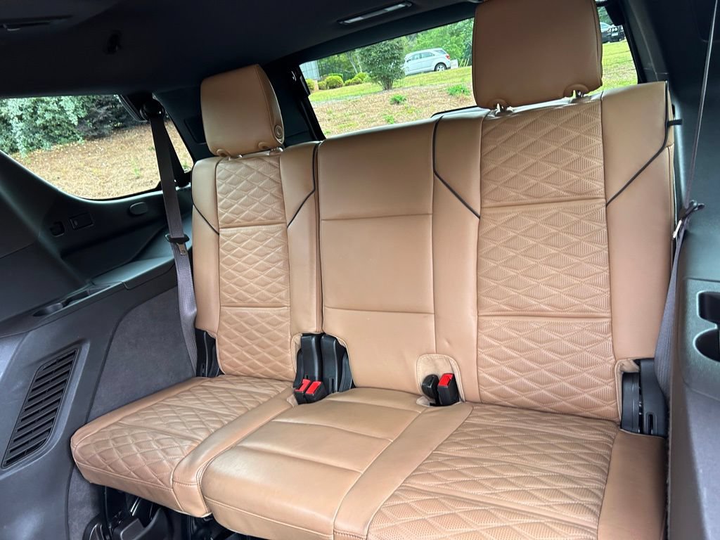 Used 2024 Cadillac Escalade Sport w/ LPO, ONYX Package AWD/4WD image 45
