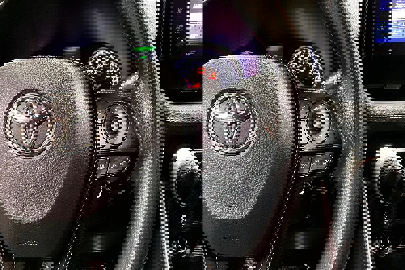 Used 2021 Toyota RAV4 LE image 25