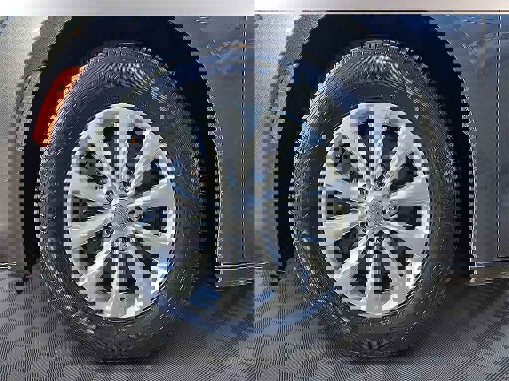 Used 2019 Chrysler Pacifica Touring-L image 7