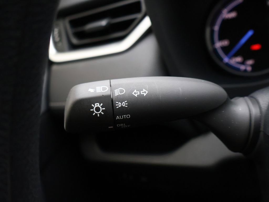 Used 2025 Toyota RAV4 XLE image 39