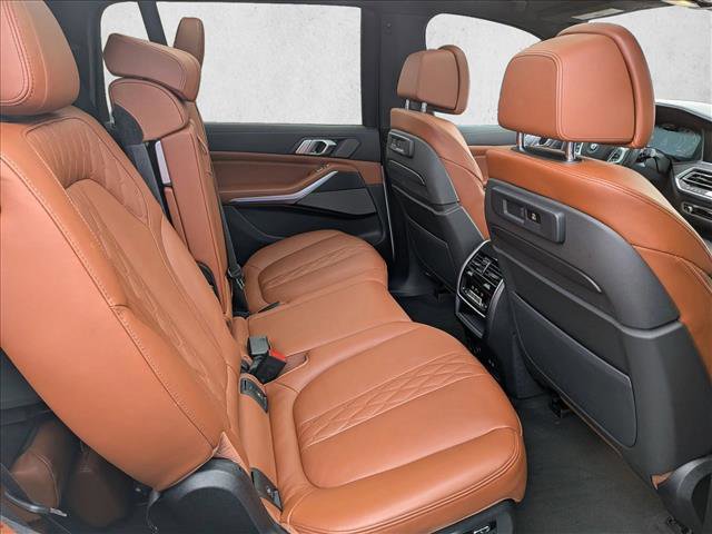 Used 2022 BMW X7 M50i image 20