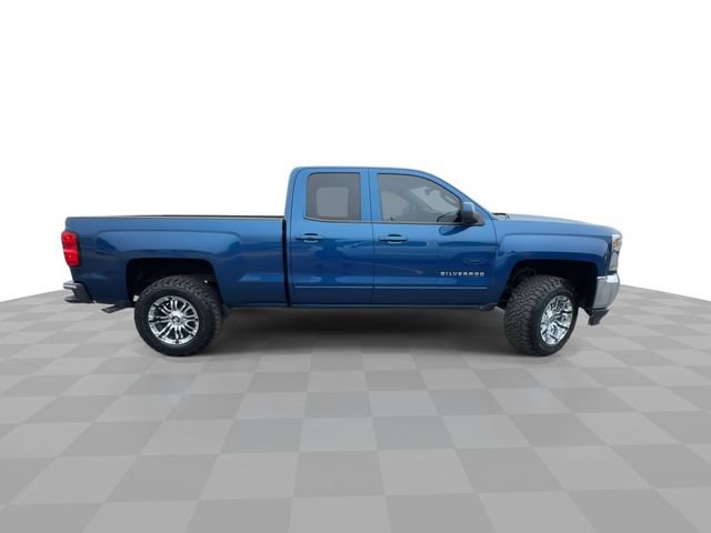 Used 2017 Chevrolet Silverado 1500 LT w/ All Star Edition AWD/4WD image 9
