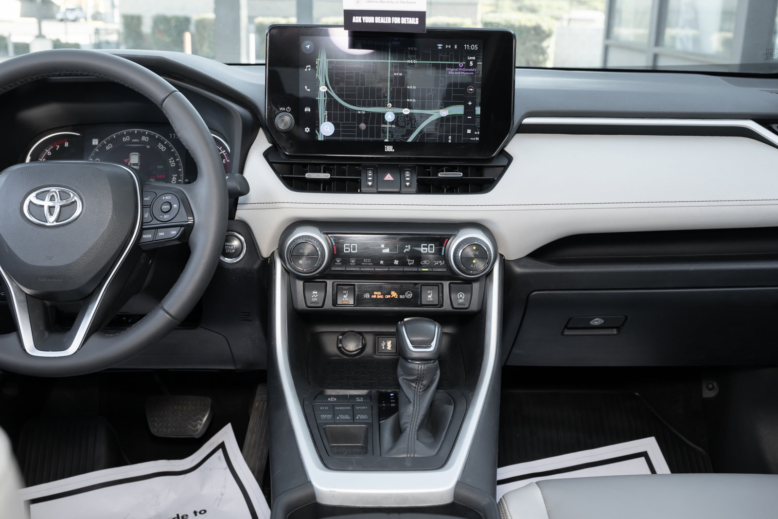 Used 2023 Toyota RAV4 XLE Premium image 30