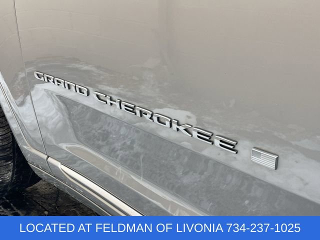 Used 2023 Jeep Grand Cherokee Summit w/ Luxury Tech Group V image 33