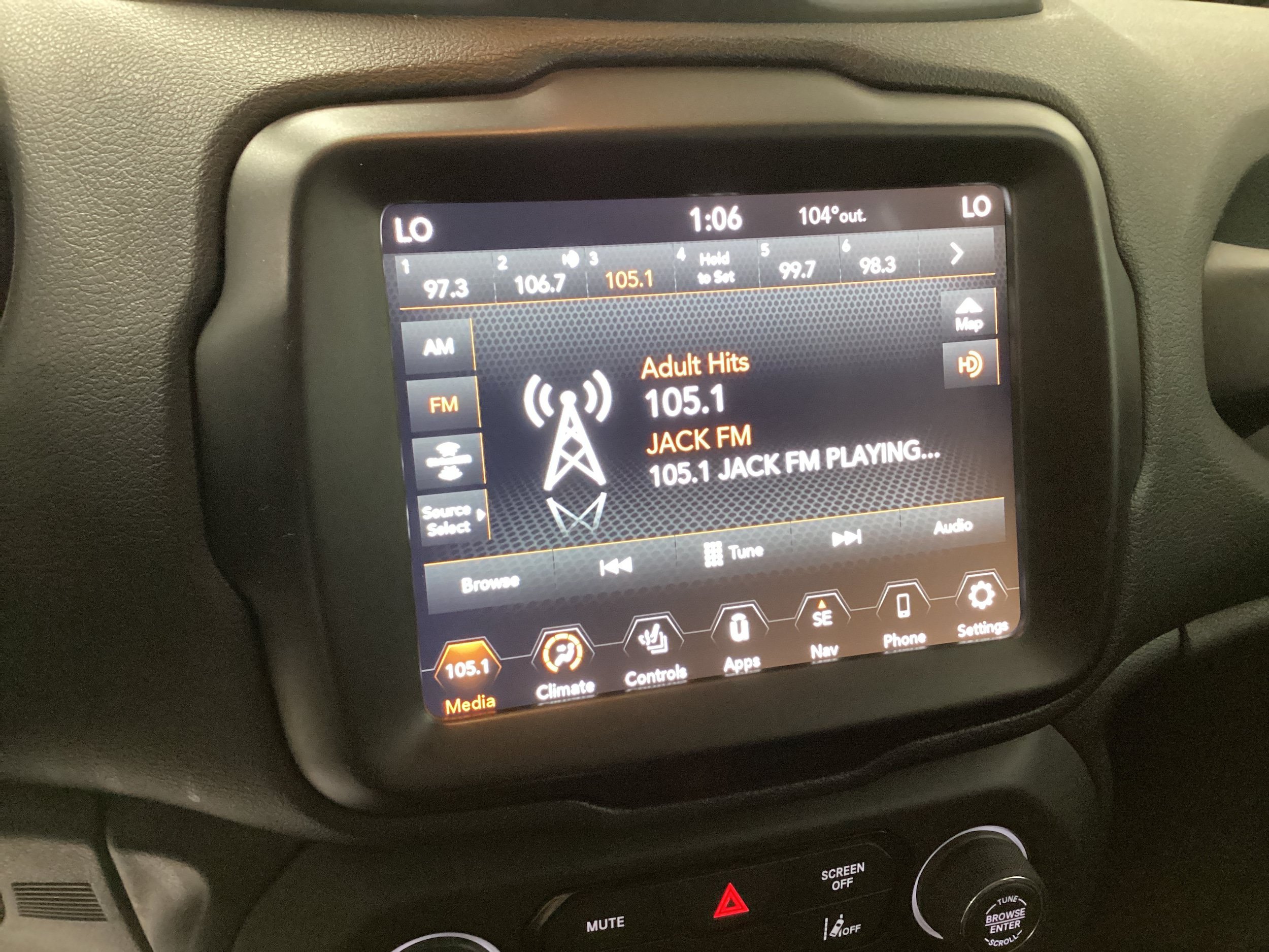 Used 2022 Jeep Renegade Limited AWD/4WD image 23