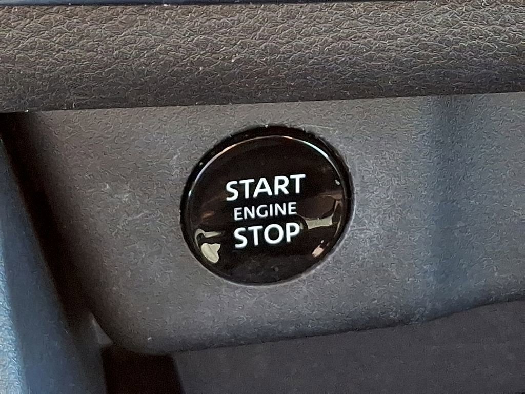 Used 2024 Nissan Rogue S image 22