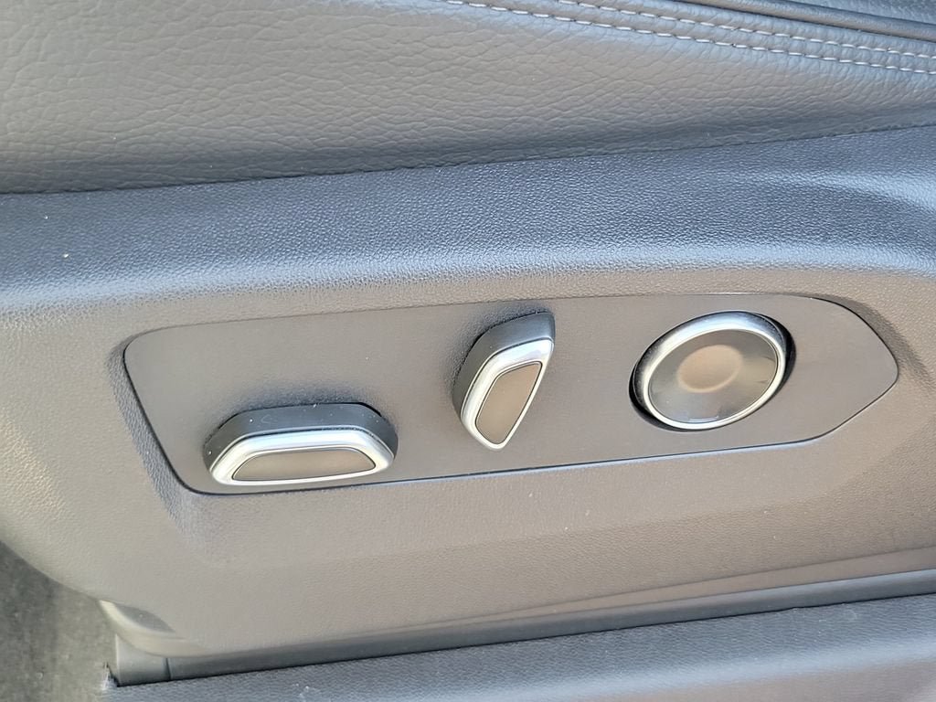 Used 2024 GMC Sierra 1500 Denali RWD image 22