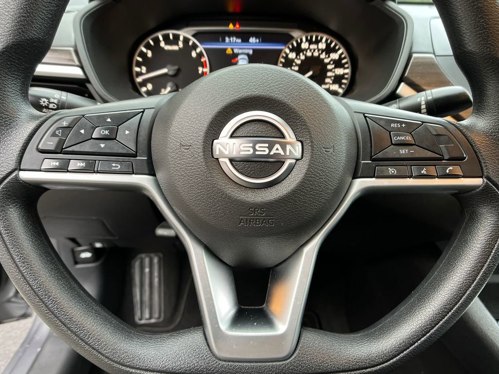 Used 2024 Nissan Altima 2.5 SV image 14