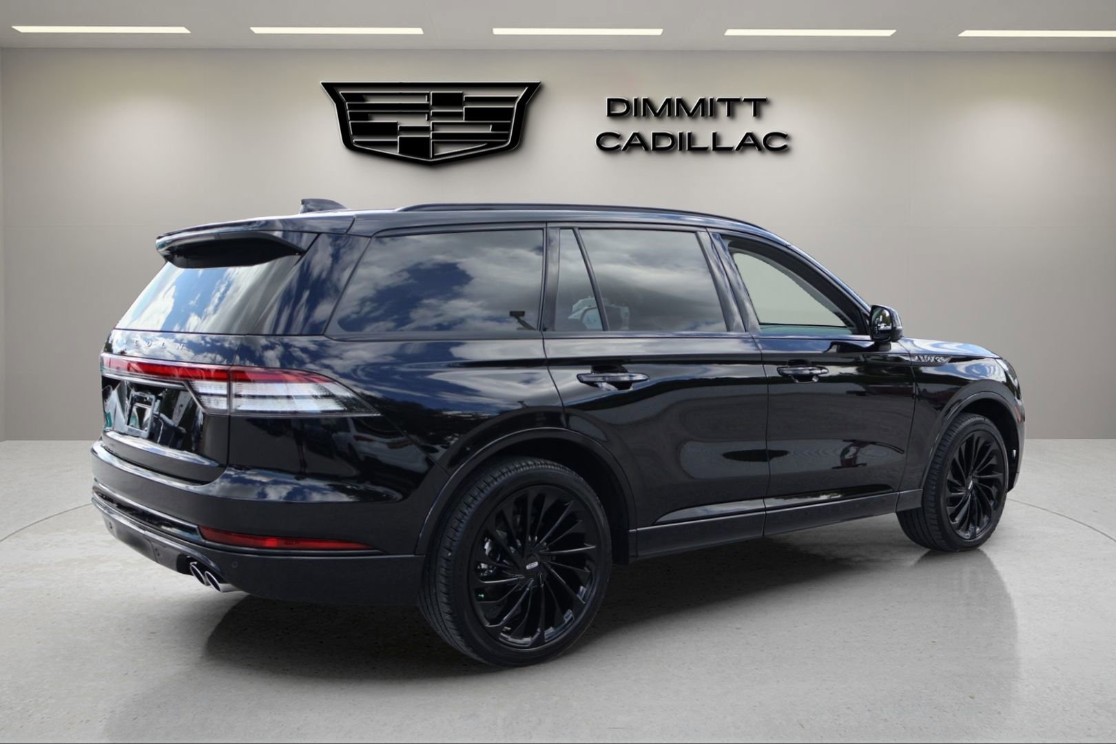 Used 2025 Lincoln Aviator Reserve w/ Luxury Package AWD/4WD image 5