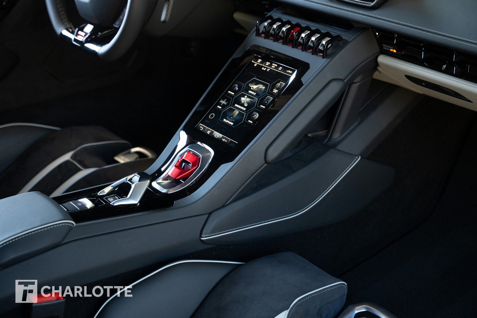 Used 2023 Lamborghini Huracan Tecnica image 36