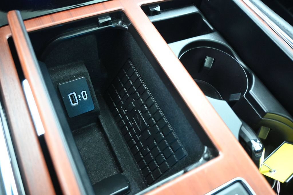 Used 2023 Lincoln Navigator L Reserve AWD/4WD image 18