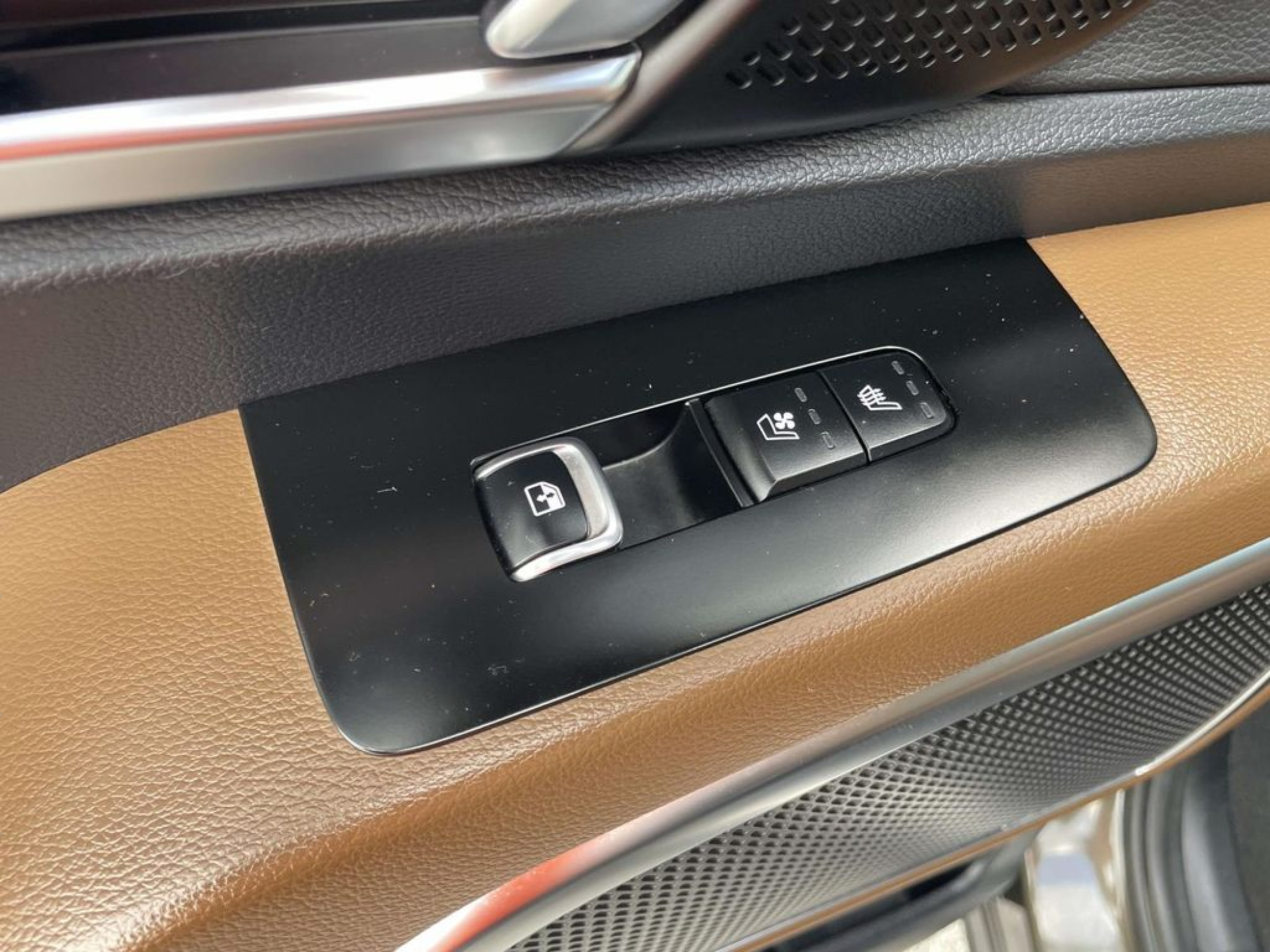 Used 2021 Kia Telluride SX w/ SX Prestige Package AWD/4WD image 15