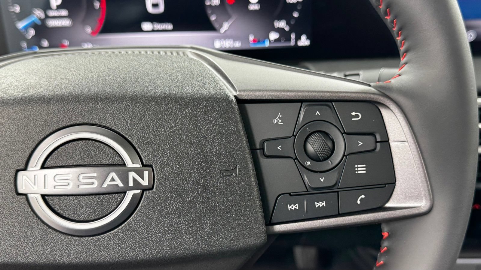New 2026 Nissan Sentra SR w/ SR Premium Package FWD image 21