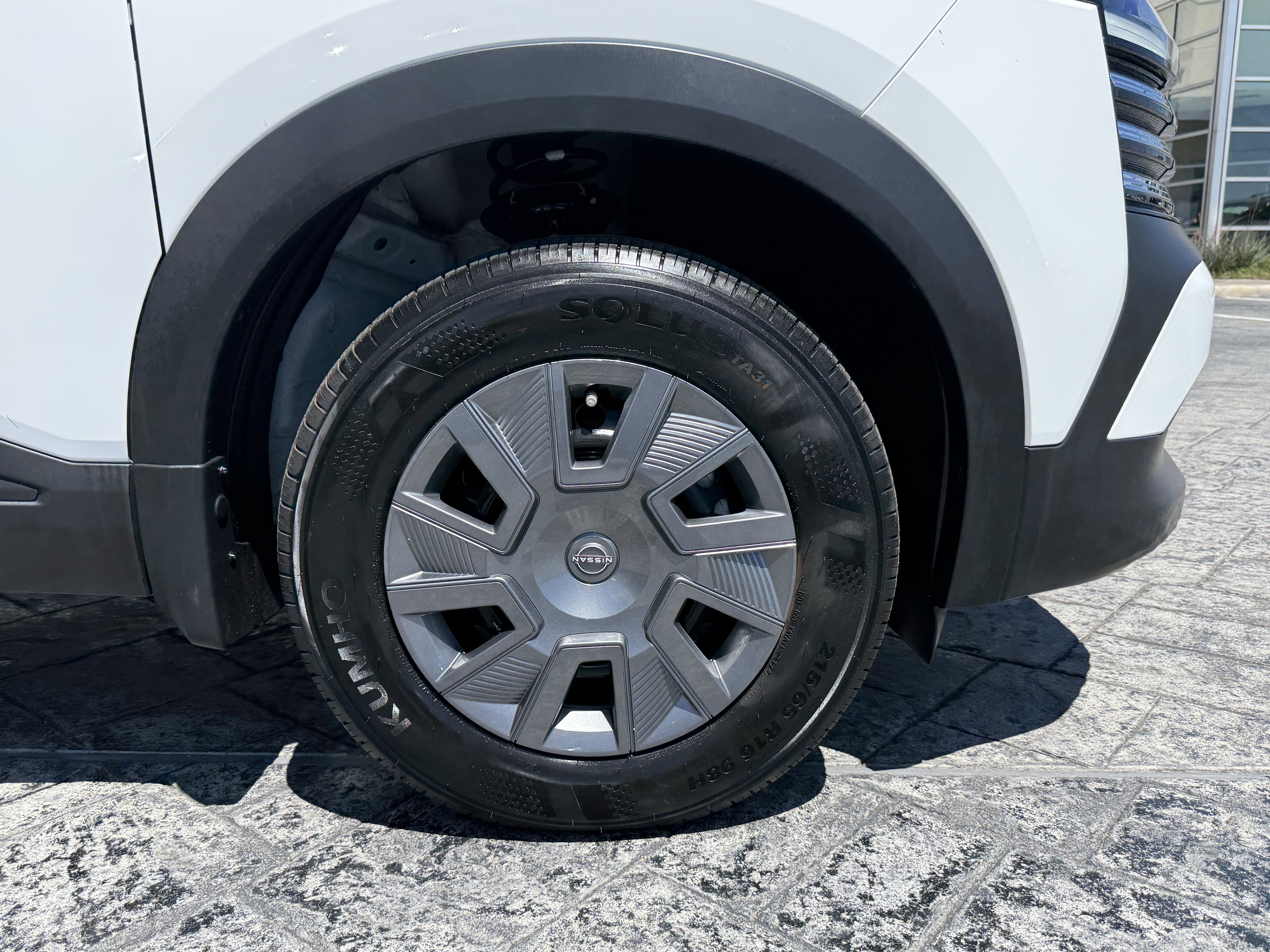 Used 2025 Nissan Kicks S image 6