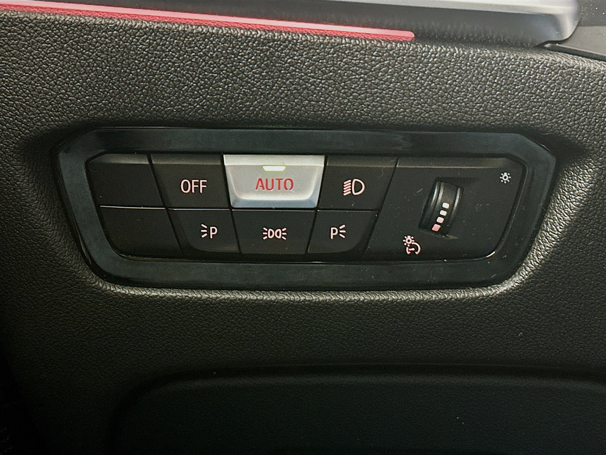 Used 2019 BMW 330i Sedan w/ Premium Package image 16