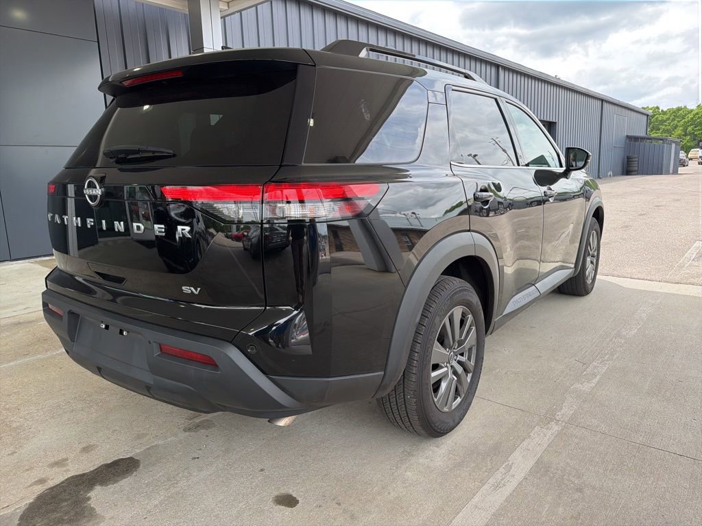 Used 2024 Nissan Pathfinder SV FWD image 6