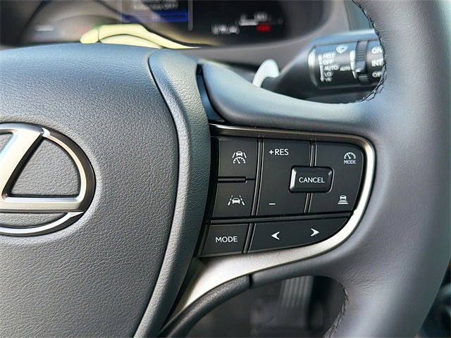 New 2025 Lexus UX 300h FWD image 36