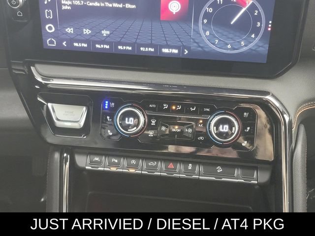 Used 2024 GMC Sierra 1500 AT4 w/ Technology Package AWD/4WD image 23