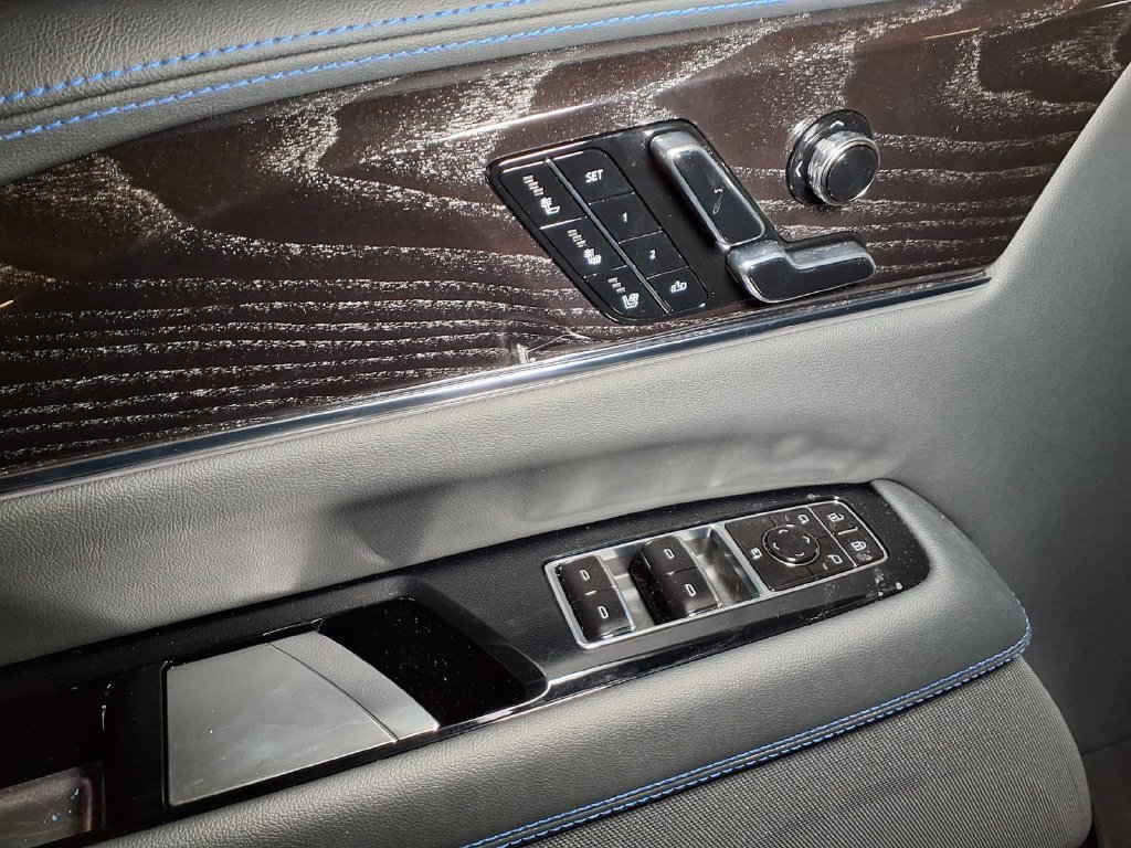 New 2026 Cadillac Escalade IQL Luxury AWD/4WD image 16