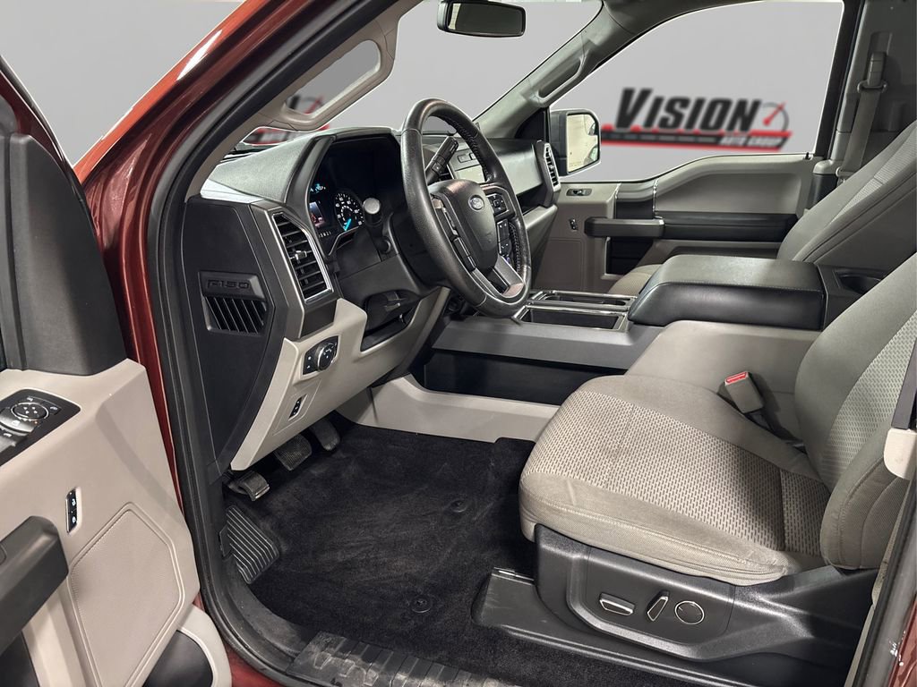 Used 2016 Ford F150 XLT w/ Equipment Group 302A Luxury image 9