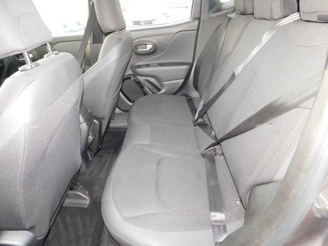 Used 2018 Jeep Renegade Altitude image 13