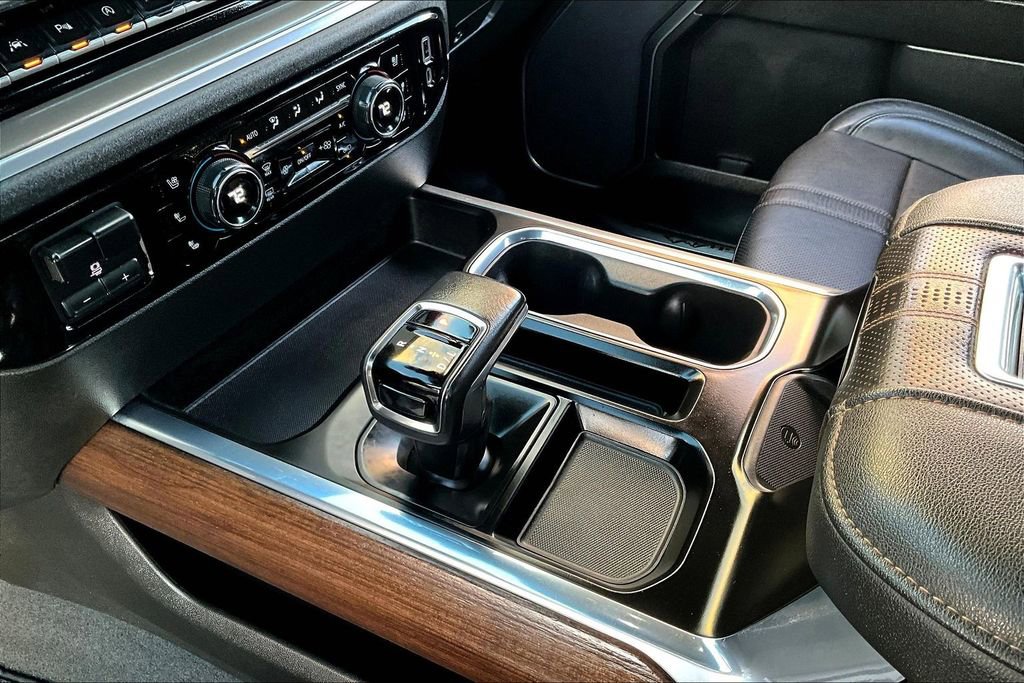 Used 2022 Chevrolet Silverado 1500 High Country image 18