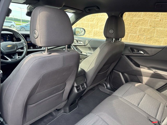 Used 2025 Chevrolet Equinox LT AWD/4WD image 13