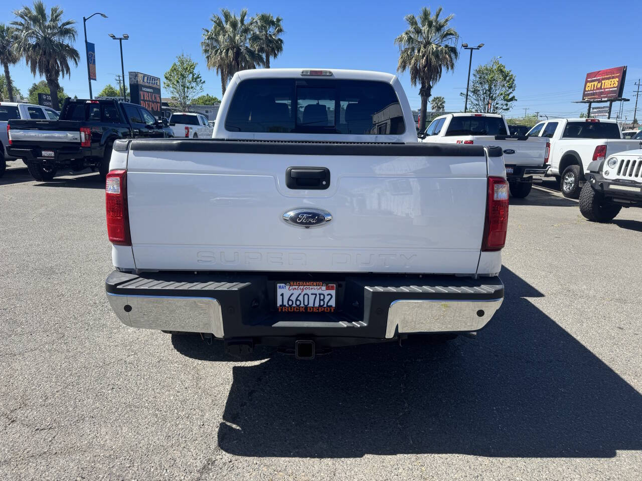 Used 2016 Ford F250 XLT w/ XLT Premium Package AWD/4WD image 9