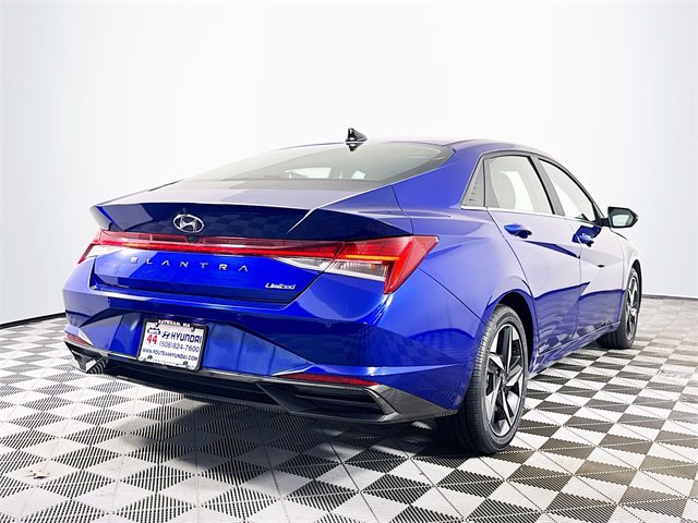 Used 2023 Hyundai Elantra Limited w/ Cargo Package image 8
