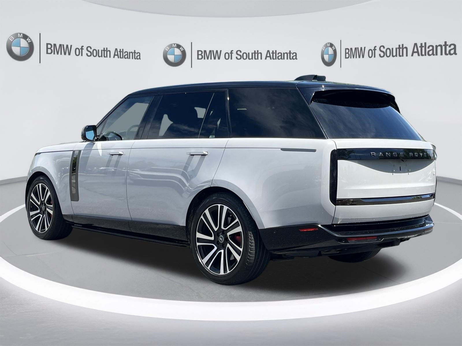 Used 2023 Land Rover Range Rover SV AWD/4WD image 22
