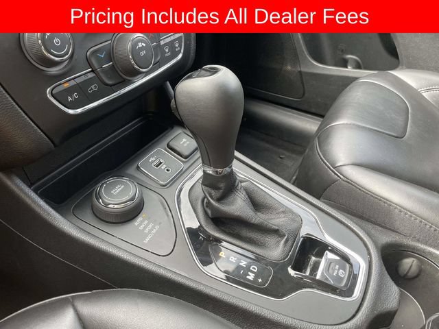 Used 2021 Jeep Cherokee Latitude Plus AWD/4WD image 32