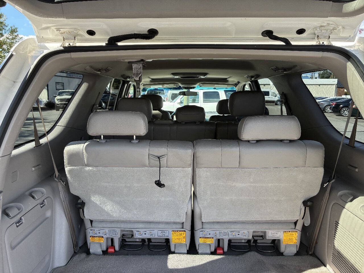 Used 2003 Toyota Sequoia SR5 w/ Preferred Pkg AWD/4WD image 21