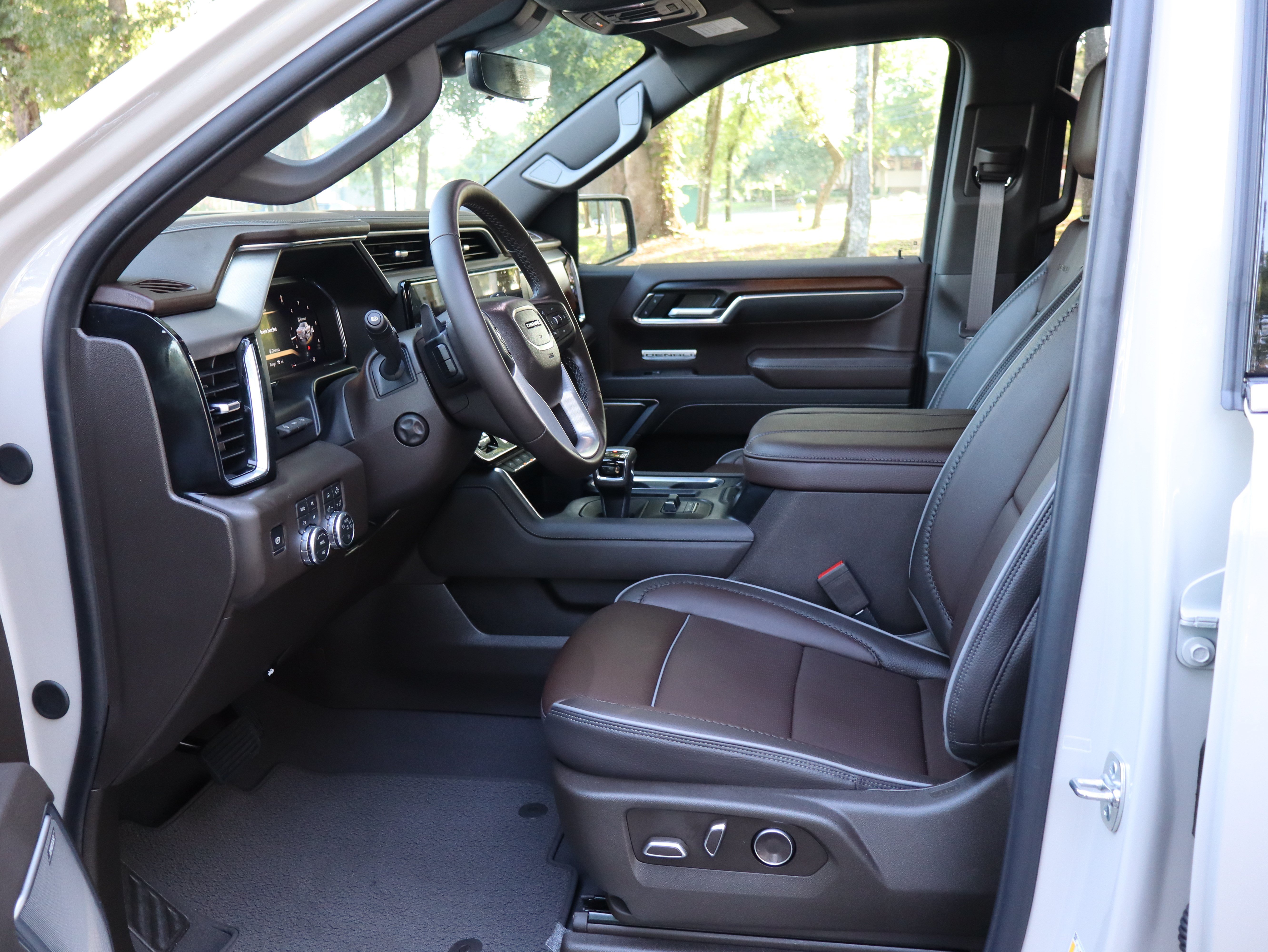 Used 2026 GMC Sierra 1500 Denali w/ Denali Reserve Package AWD/4WD image 21