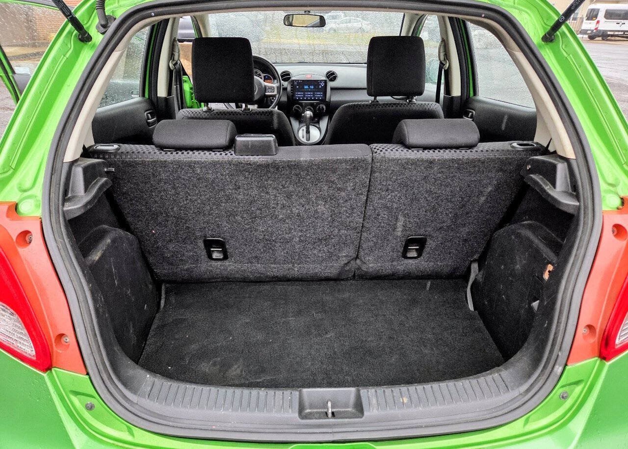 Used 2011 MAZDA MAZDA2 Sport FWD image 8