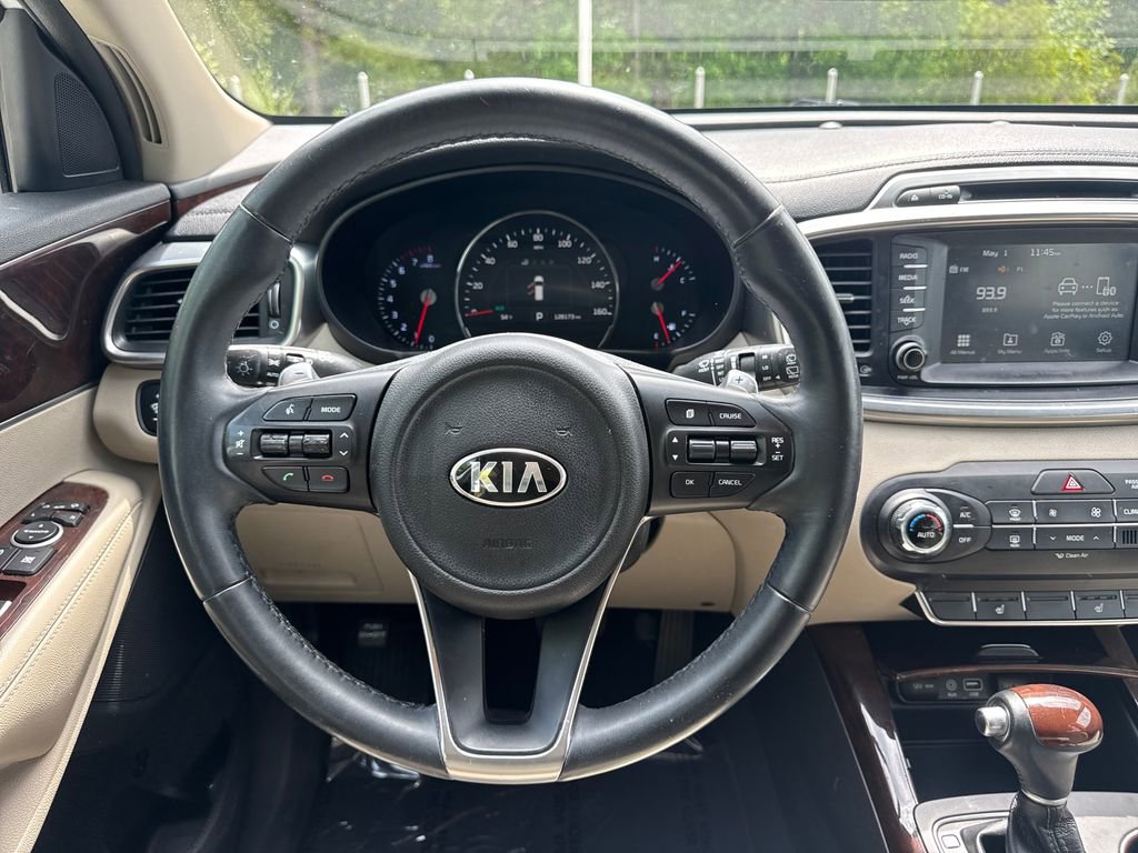 Used 2017 Kia Sorento EX w/ EX Premium Package FWD image 19