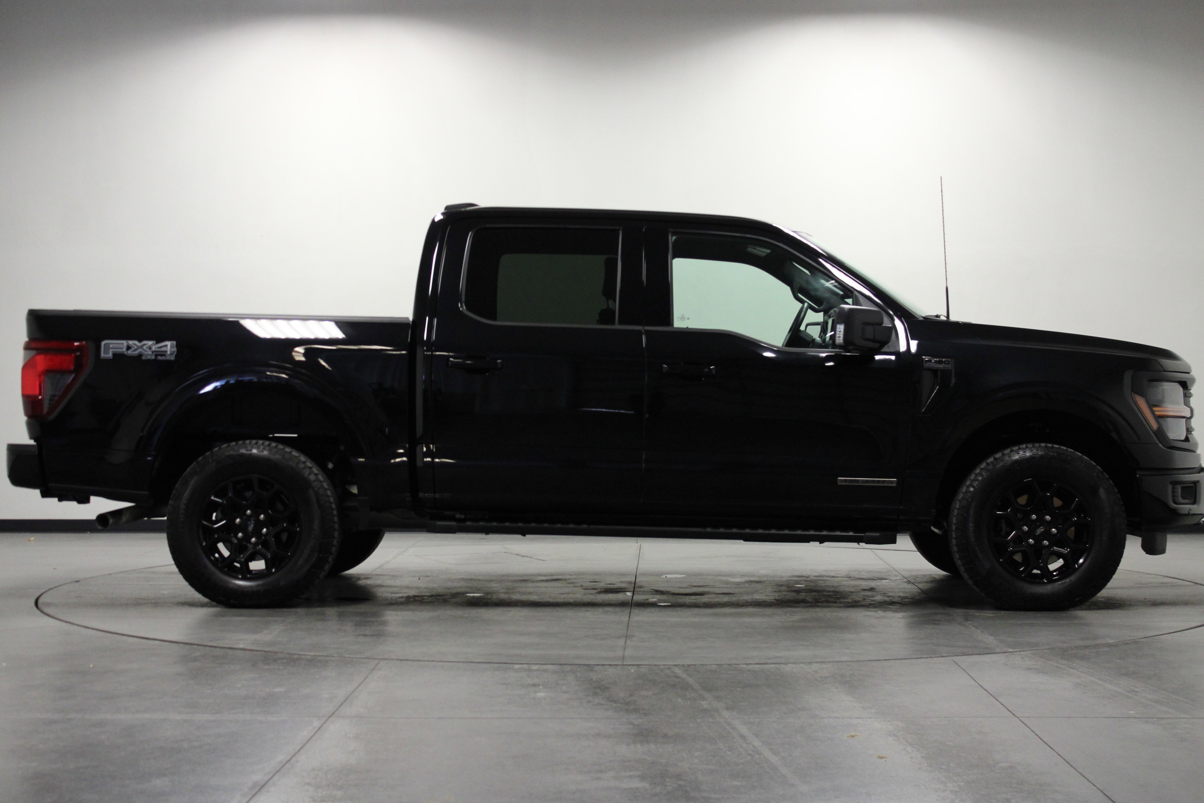 Used 2024 Ford F150 XLT w/ Equipment Group 302A MID image 3