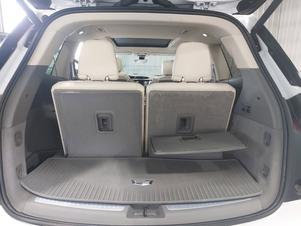 Used 2021 Cadillac XT6 Premium Luxury AWD/4WD image 13