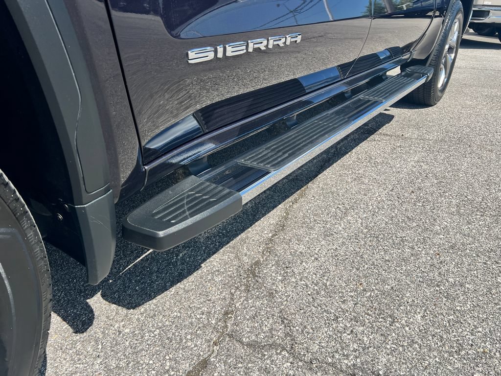 Used 2022 GMC Sierra 1500 SLT w/ SLT Premium Plus Package AWD/4WD image 19