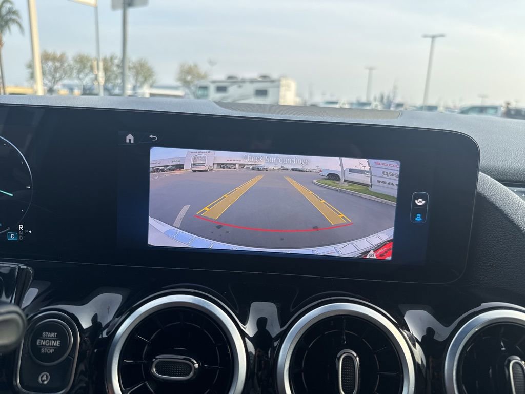 Used 2025 Mercedes-Benz GLA 250 4MATIC image 27