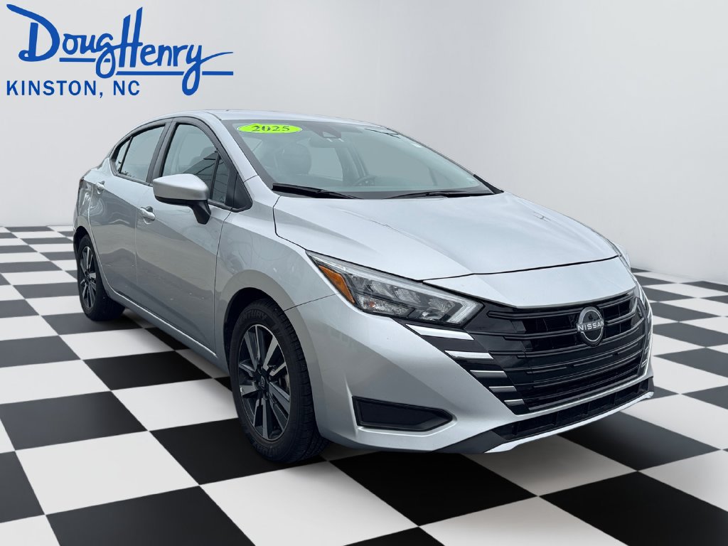 Used 2025 Nissan Versa SV FWD image 7