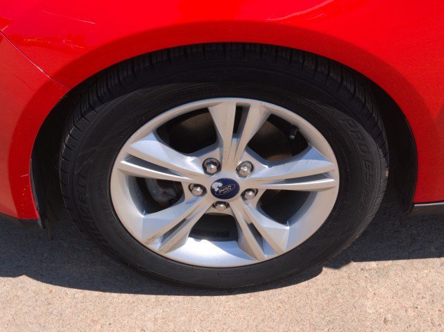 Used 2014 Ford Focus SE FWD image 11