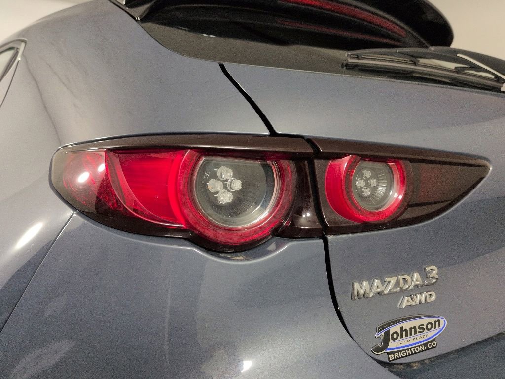 Used 2021 MAZDA MAZDA3 Hatchback w/Premium Plus Pkg AWD/4WD image 14