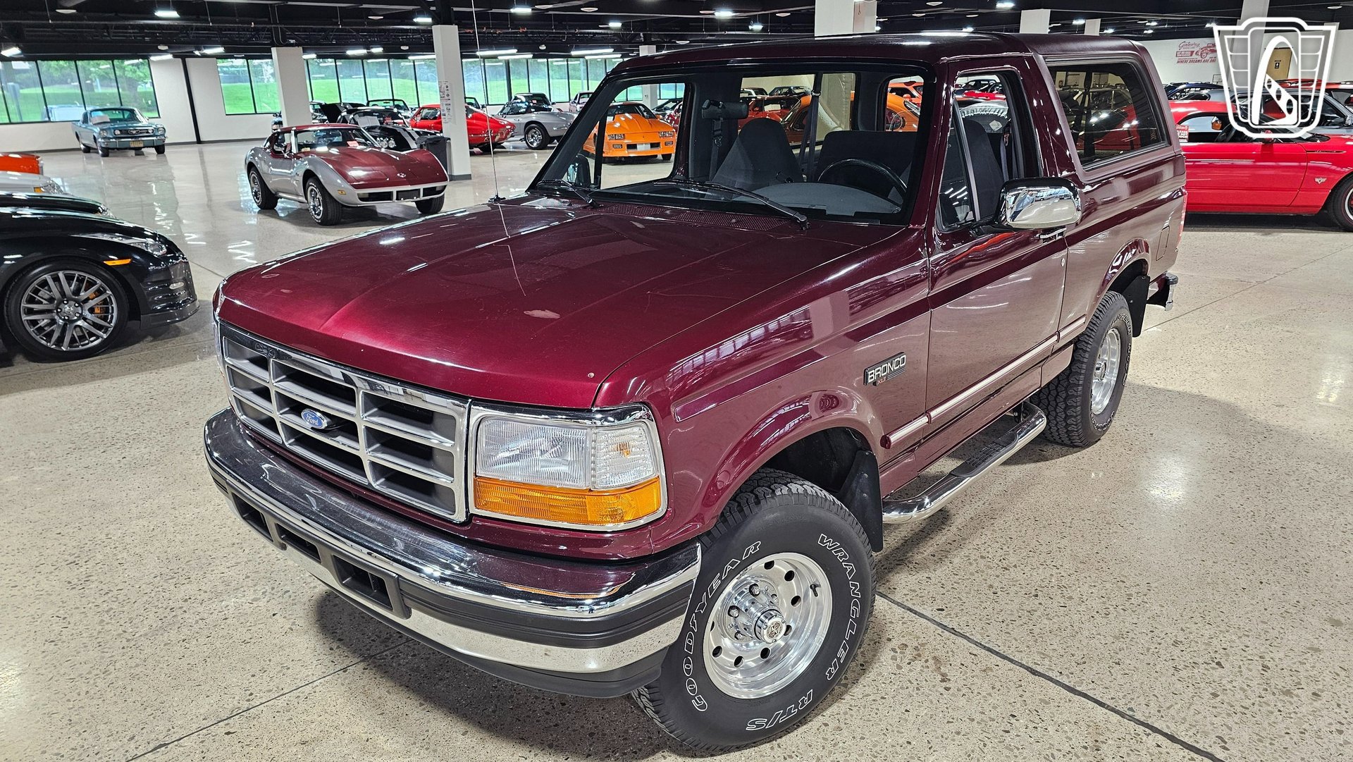 Used 1996 Ford Bronco XLT image 2