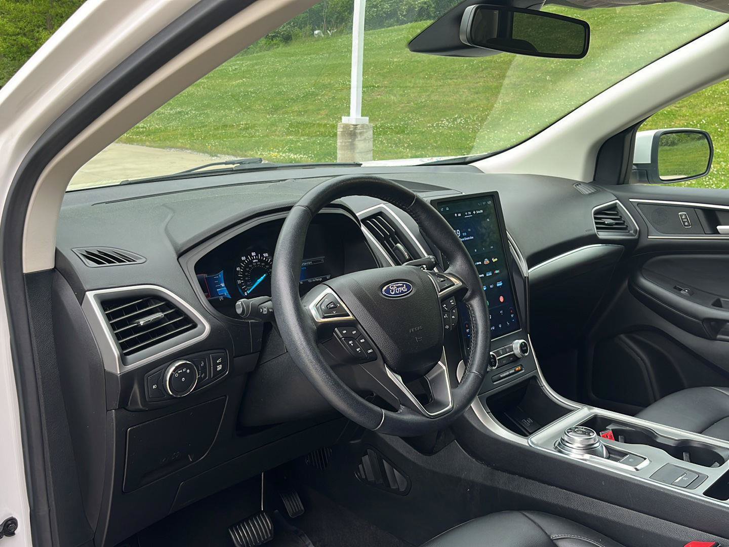 Used 2022 Ford Edge SEL w/ Convenience Package AWD/4WD image 17