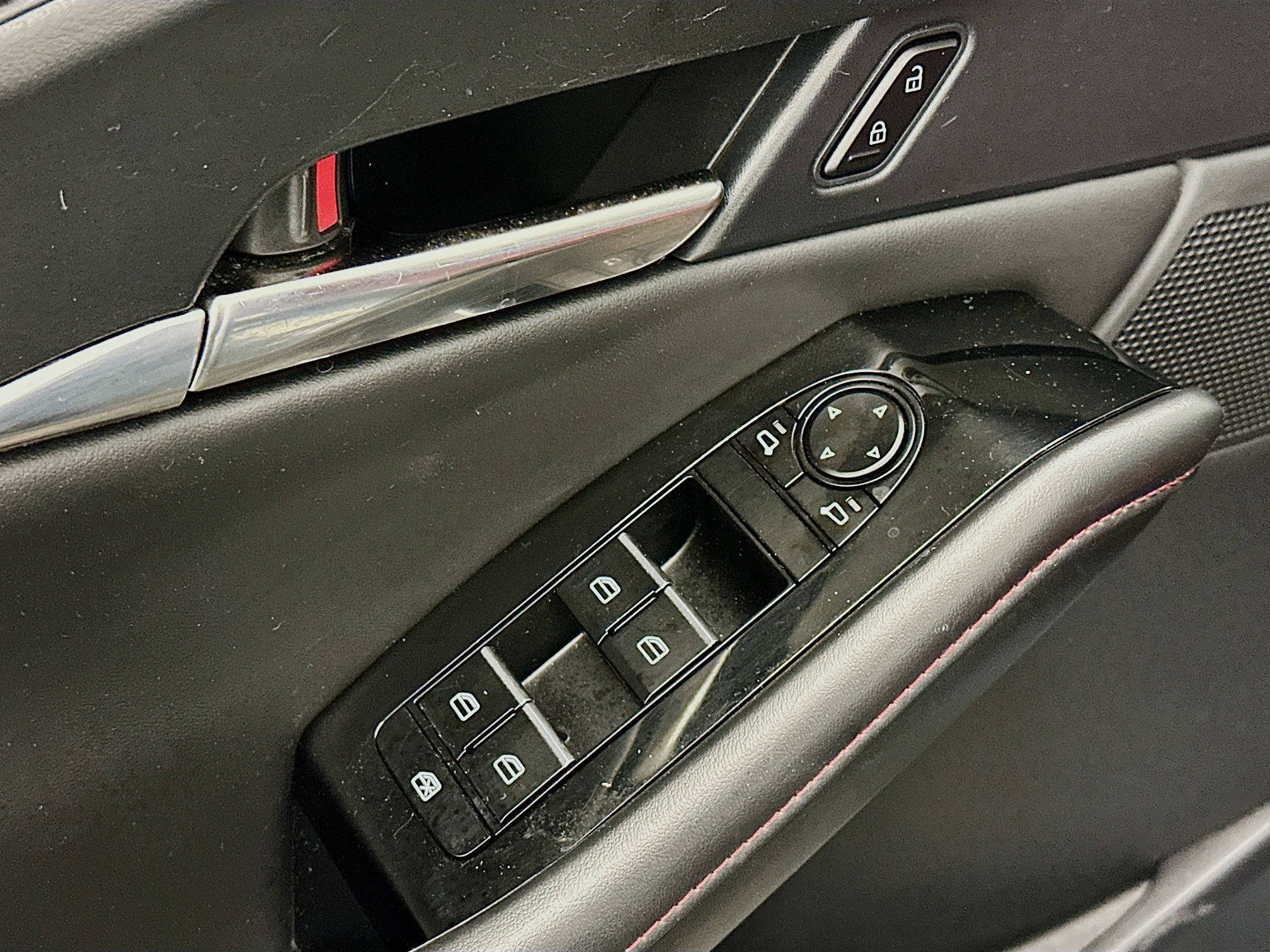 Used 2024 MAZDA CX-30 AWD 2.5 S w/ Preferred Package image 15